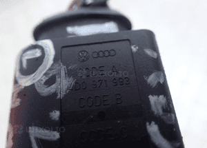 4D0971993 KOSTKA WTYCZKA ZŁĄCZE AUDI VW RADOM 2