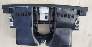 MERCEDES E 207 zegarek nawiew środkowy kratka środkowa A 2078300000 5