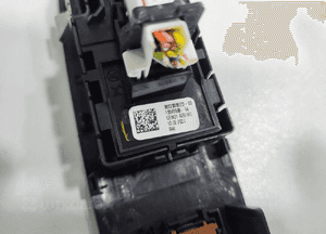 PANEL PRZEŁĄCZNIK SZYB LEWY PRZÓD PARTNER BERLINGO IV 98329368ZD 2019-2024 4