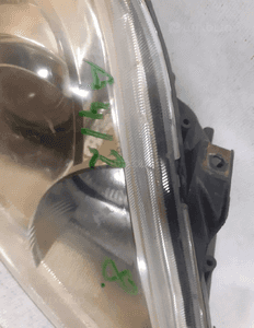 . PRZOD PRZEDNIA PRAWA LAMPA MAZDA 5 2