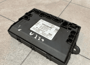 MERCEDES W221 MODUŁ DRZWI LEWY PRZÓD SPRAWNY 3