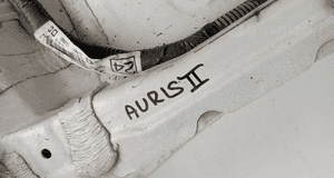TOYOTA AURIS II 2012-2018 podłużnica ćwiartka fartuch przód prawy 4