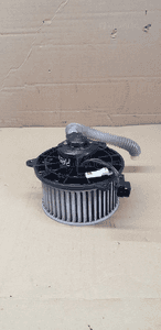 Wentylator silnik dmuchawy nagrzewnicy Mazda Premacy 894000-0082 3