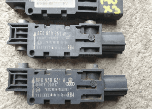 Czujnik 8E0959651 A Uderzenia Czujnik Uderzeniowy Sensor Audi A3 8P A4 B6 B7 A6 C5 5