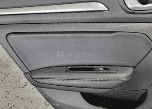 BOCZEK TAPICERKA drzwi lewy tył Skóra Renault Megane 4 IV lift 5D Kombi 2