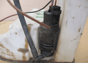 ZBIORNICZEK SPRYSKIWACZY BMW E46 COMPACT 7003353 3