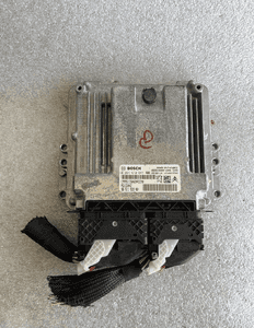 Komputer silnika peugeot 308 iii T10 9851153380 1