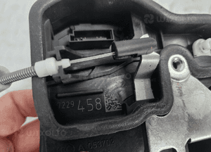 Bmw F20 lift zamek drzwi przod przedni prawy europa 7229458 3