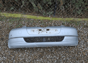 Toyota YARIS I 99-03 zderzak przedni przód 1