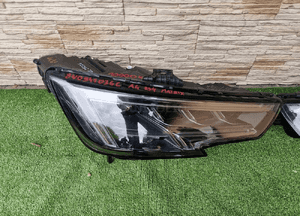 Lampa audi A4 RS4 matrix 8W0941036C 8W0941035C 2