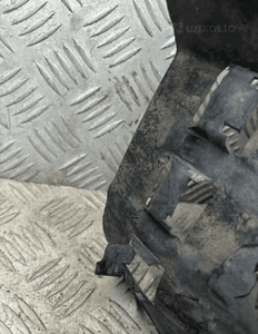 NADKOLE LEWY PRZOD MERCEDES W205 A2056913300 ORG 2