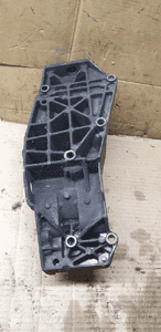 Łapa alternatora Peugeot 407 607 2.7HDI 9657818980 4