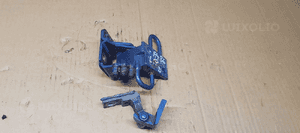 Zawias zawiasy drzwi lewy przód para Audi A4 B6 8E0831411 1