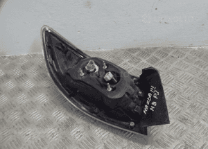Lampa prawa tył tylna w błotnik mazda 3 ii bl hb 3
