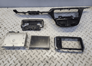 NAWIGACJA WYŚWIETLACZ EKRAN RAMKA Peugeot 208 I 12 2