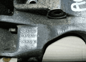 Podstawa łapa alternatora rolki Audi A6 C6 2.0 TDI 03G903143D 7