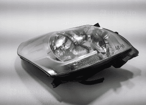 Lampa prawa prawy przód przednia toyota verso 81110-0F090 2009-2013 2