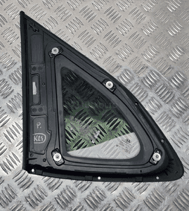 Hyundai tucson iii szyba karoseryjna prawa tylna lift 8