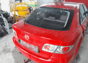 Mazda 6 02-07 HB Klapa tylna tył kolor szyba w kolor SU 3