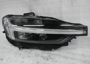 Volvo XC60 ii lift idealna full led lampa przednia prawa 1