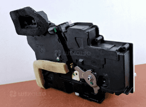 Audi OE Zamek drzwi 85E839015F 1