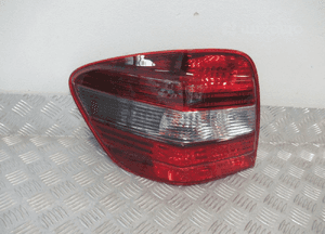 Lampa tylna tył lewa mercedes ml W164 2005-2008 10