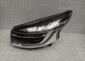 Lampa prawy przód lewy przód renault traffic full  led uszkodzona 1