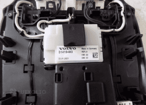 Volvo XC40 lampka podsufitki oświetlenia kabiny 31457848 6