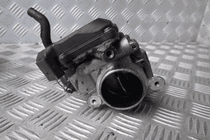 Przepustnica vw audi seat 04L128063T + kruciec  04L128637B komplet 1