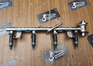 Listwa Paliwowa Zasilajaca Wtryskowa Wtryski Audi A4 B6 B7 2.0 B ALT 1