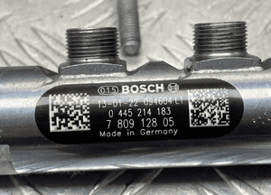 BMW E90 F10 F36 UKŁAD PALIWOWY WTRYSKI LISTWA POMPA 7810702 7809128 7810696 12