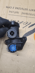 Obudowa termostatu króciec wody czujnik Polo 6N2 1.9 SDI 058121133B 5
