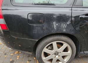 Volvo V50  błotnik tyl tylny prawy lewy 4