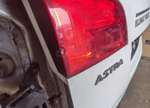 Klapa bagażnika opel astra j kombi Y40R 5