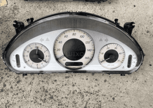 Mercedes e 211 biały licznik zegary diesel avantgarde 6