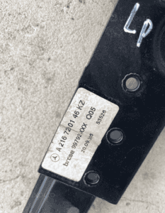 mercedes cl 216 drzwi lewe zamek czarne c197 podnośnik mechanizm szyby 9