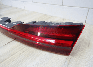 Audi e tron blenda led klapy bagaznika 4KE945095D llu 3