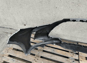 Zderzak przód przedni toyota yaris iv 4 2020- cały 4