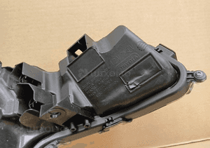 Lampa lewa lewy full led toyota corolla E21 hb kombi lift 22- 4