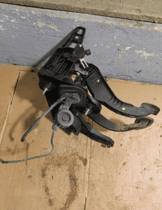 PEDAŁY MANUAL EUROPA 13315200 OPEL ASTRA J 4