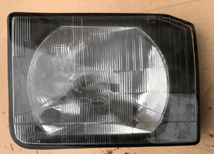 Lampa przednia prawa RHD Anglik LAND ROVER DISCOVERY 2 II 1998-2002