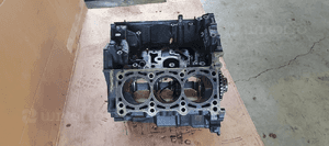 Silnik blok silnika słupek dół VW Touareg 7L 3.0 TDI BKS 059011AR 2