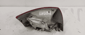 .  TYL TYLNA LAMPA PRAWA AUDI A4 B7 KOMBI 4