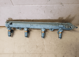 Listwa wtryskowa wtryski VW New Beetle 1.4 16V 036133319AA 2