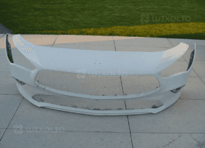 Mercedes cla W118 zderzak przedni A118880010 ładny 3