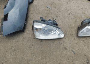 kia carens lampa prawa  WYSYŁKA 1