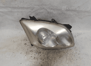 Lampa przednia prawa przód prawo toyota avensis T25 2