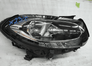 Mercedes A246 246 b klasa lift zwykła lampa przednia prawa 2