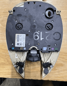 Mercedes e 211  CLS 219 lampka podsufitki sufitowa szyberdach beż beżowa 7