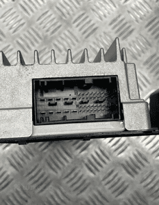 BMW E84 MODUŁ WZMACNIACZ SYSTEMU HIFI 9283499 7
